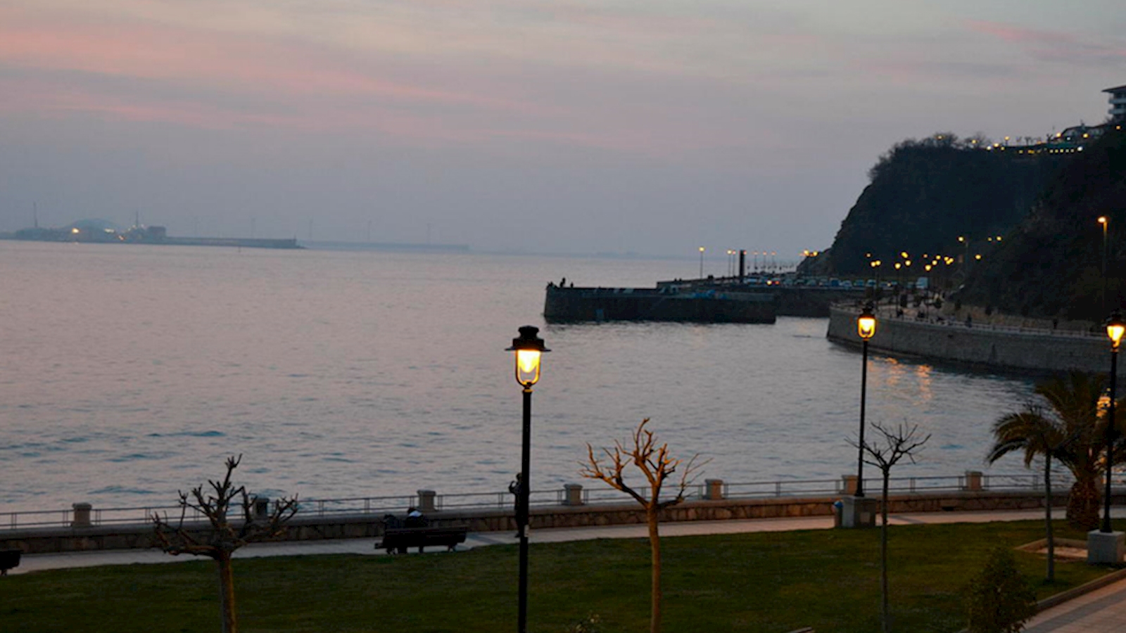 Para comer mirando al mar, y lugar de celebraciones familiares y sociales