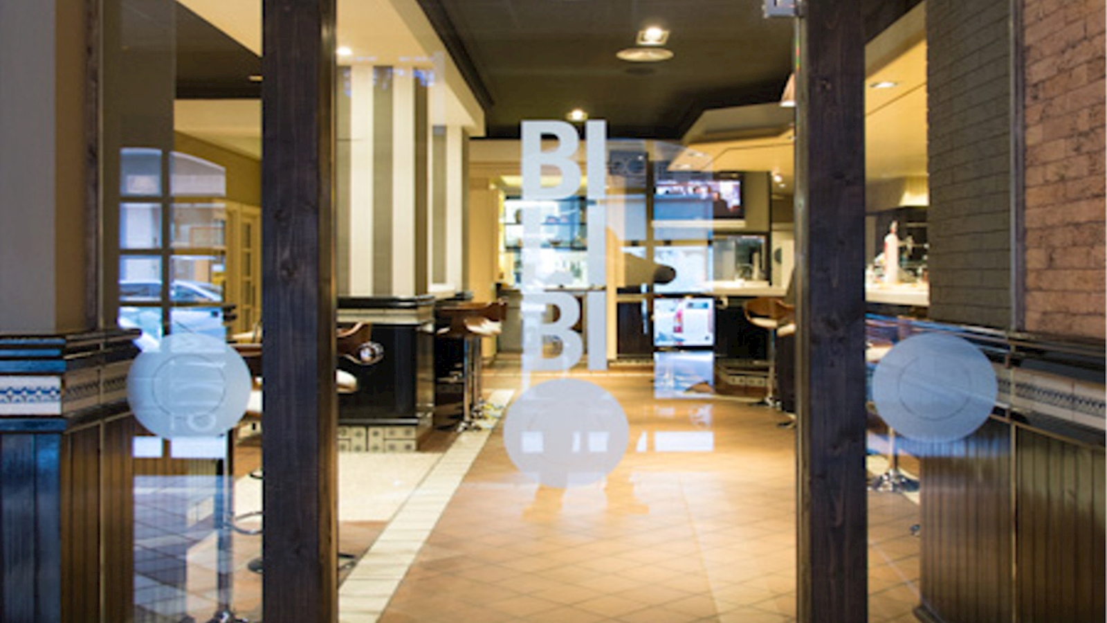 20 años de experiencia, ofreciéndote la más esmerada y mimada cocina tradicional y de temporada.