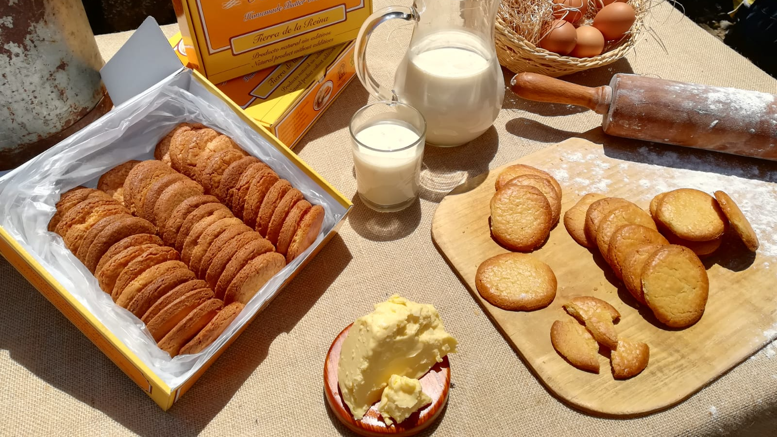 INGREDIENTES NATURALES
Nuestros productos están realizados con ingredientes 100% naturales de primera categoría, seleccionados por nosotros según los más altos estándares de calidad.