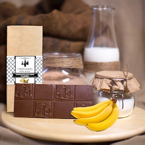 Tableta de chocolate con leche y plátano