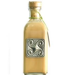 Selección de licor gallego en botella detalle tetrasquel celta (50cl)